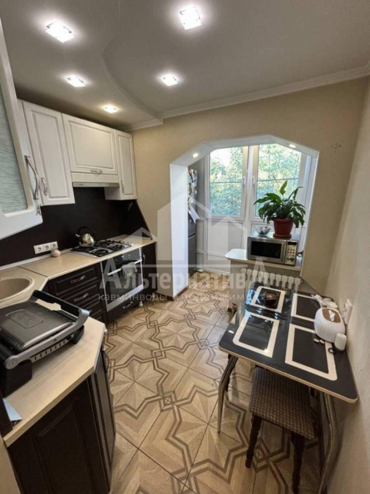 2-комн квартира Широкая ул.