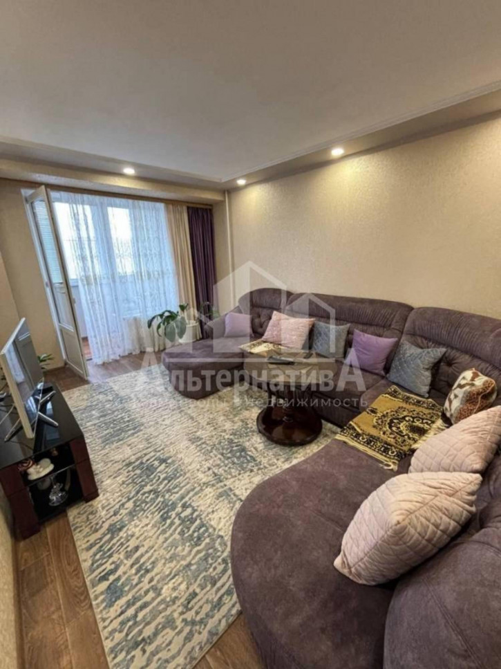 3-комн квартира Победы пр-т.