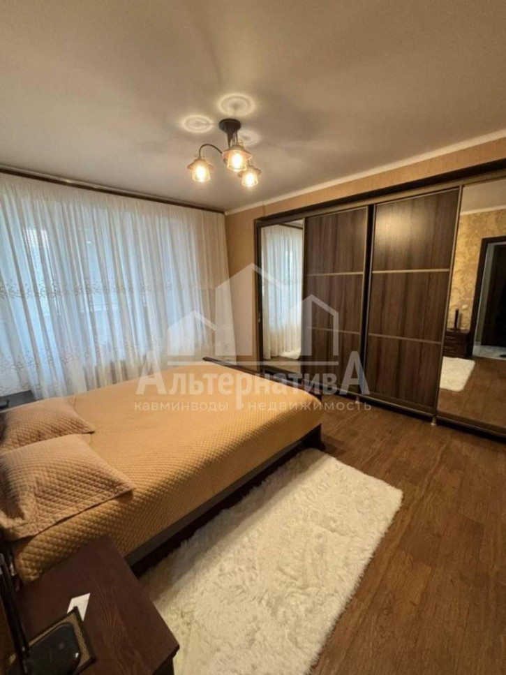 3-комн квартира Победы пр-т.