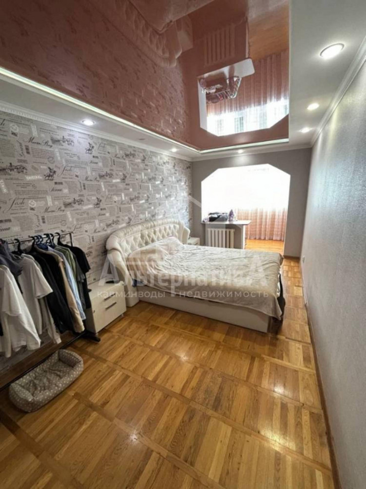 2-комн квартира Широкая ул.