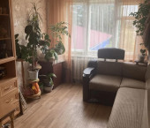 2-комн, 42кв м, этаж 2/2 Взлетная улица,44