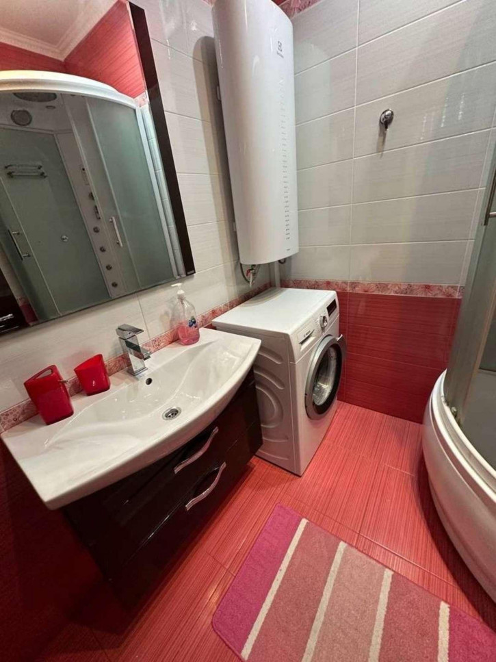 1-комн квартира Революционная улица, 101б