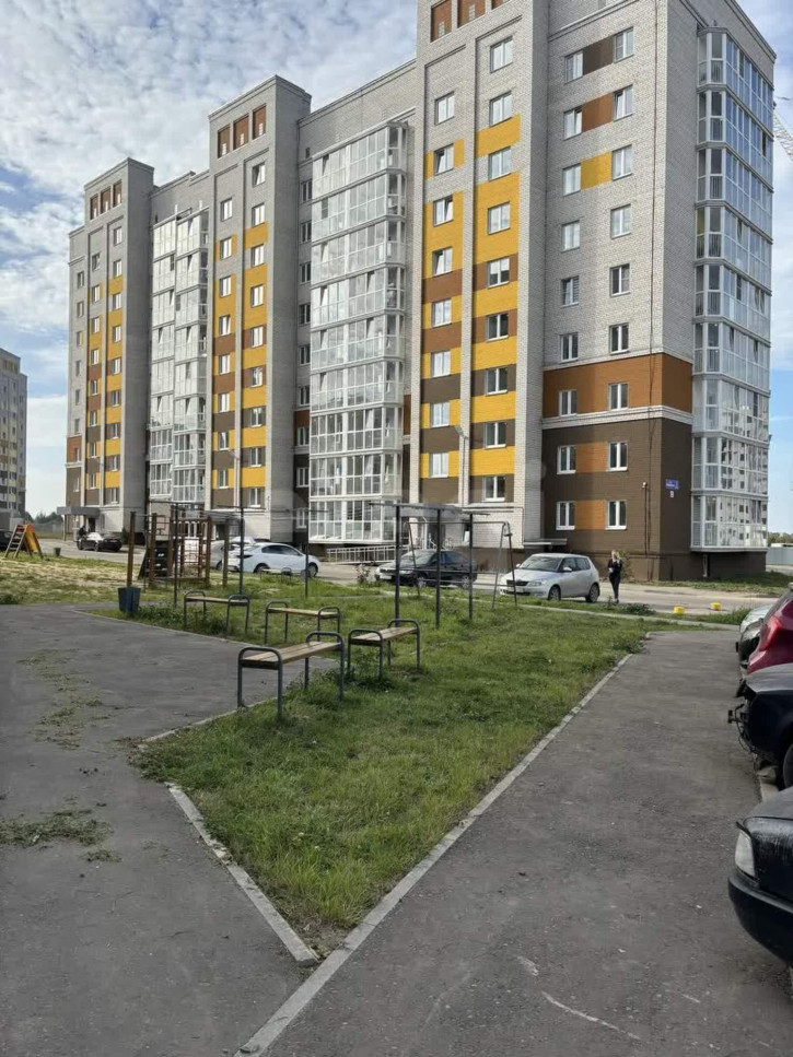 3-комн квартира в новом доме улица Лётчика Каберова, 5
