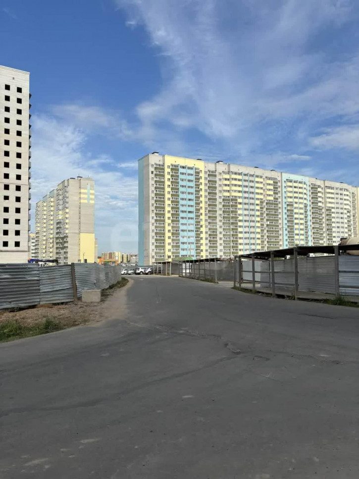 3-комн квартира в новом доме улица Лётчика Каберова, 5