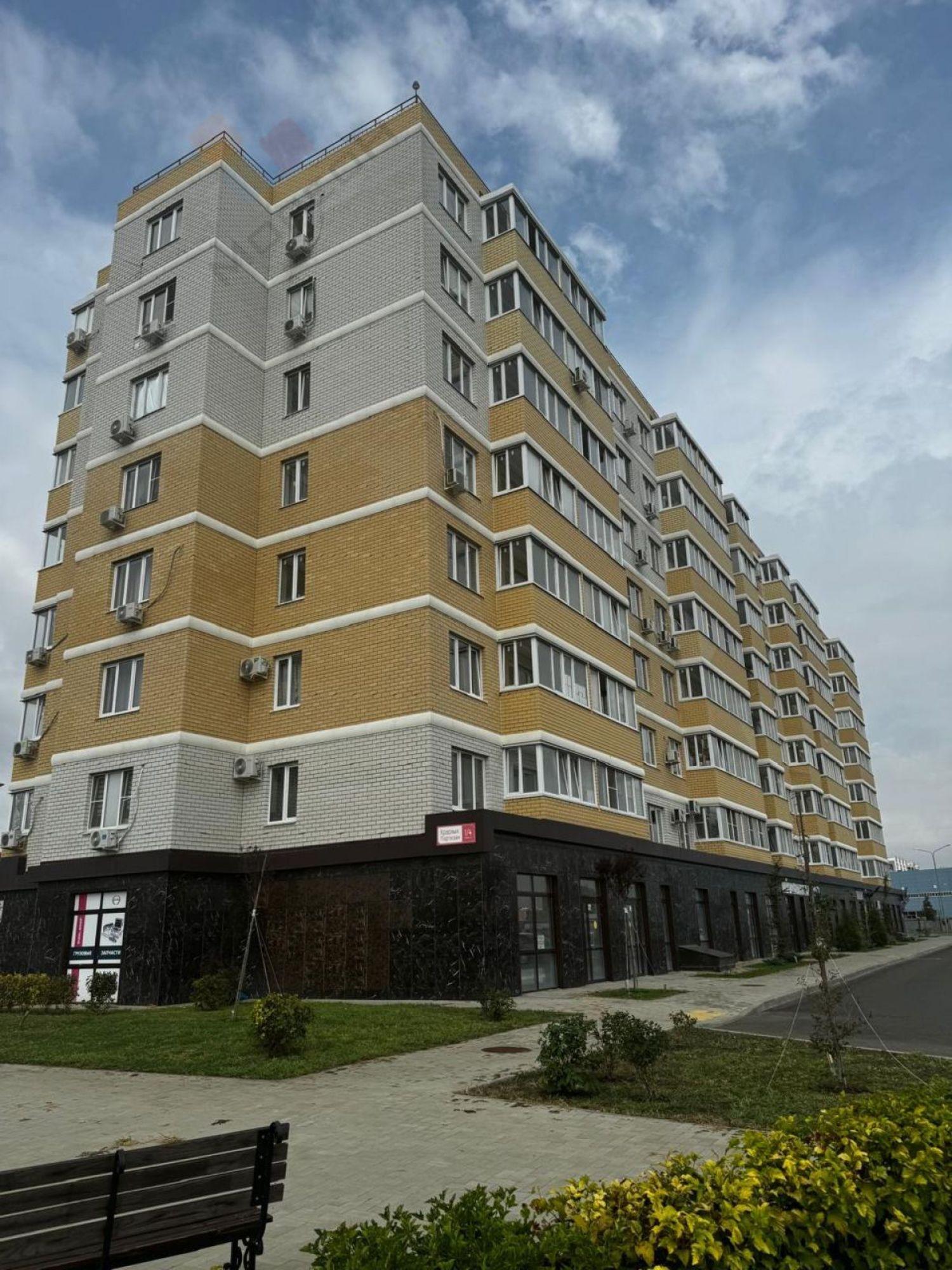Купить торговое помещение за 6 186 400 рублей на Красных Партизан ул, 1/4к22