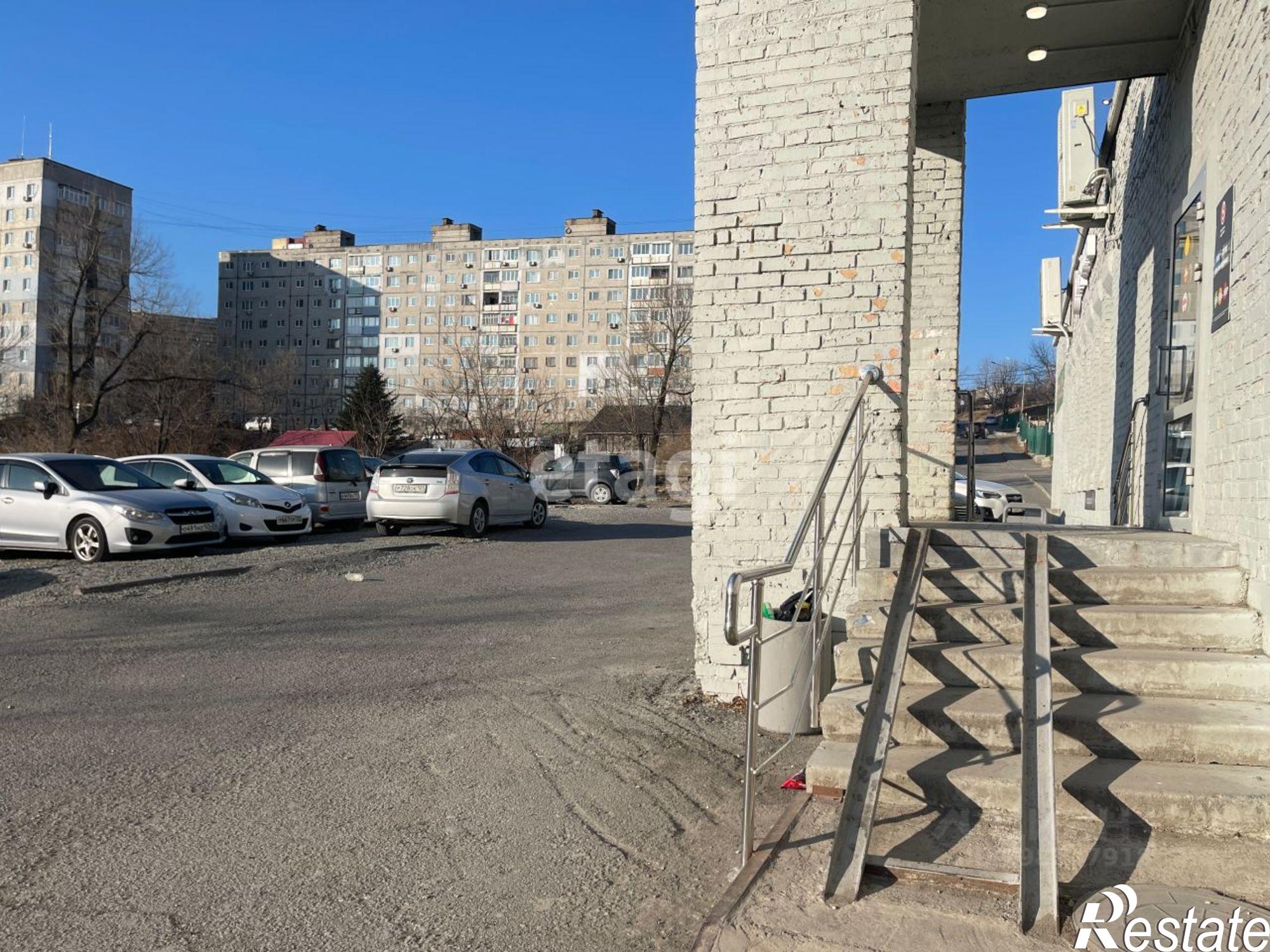 Купить торговое помещение за 67 984 600 рублей на 2-я Промышленная улица, 2
