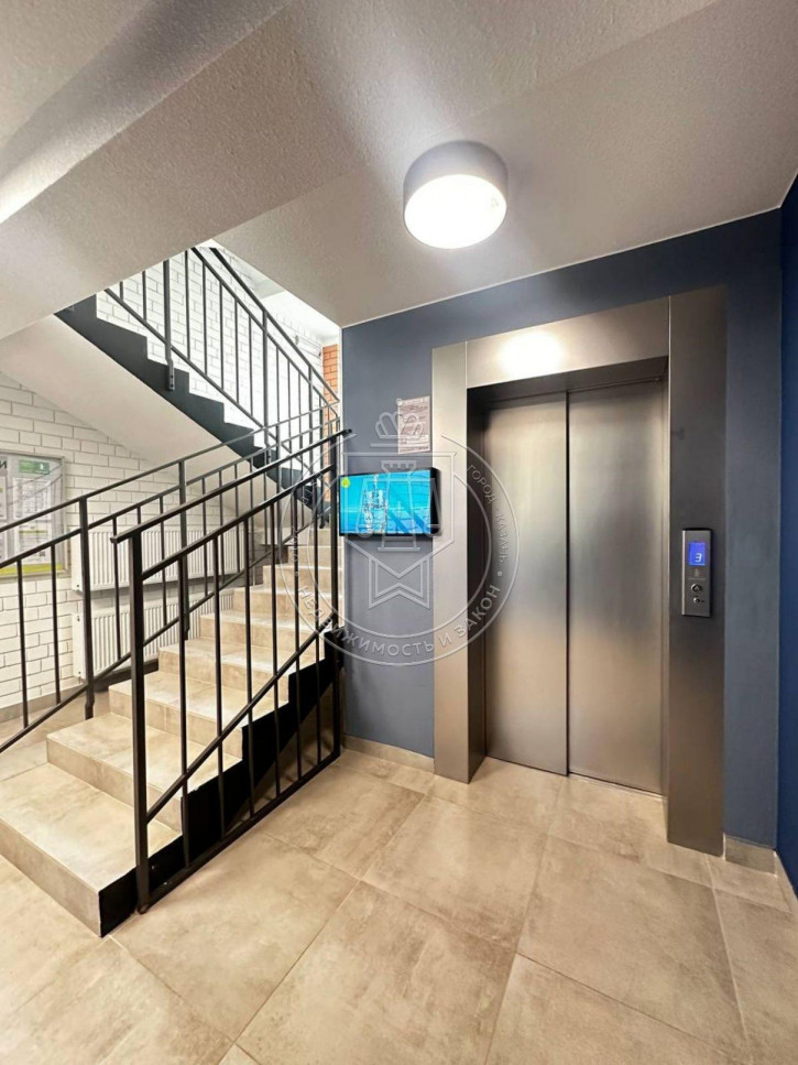 3-комн квартира ул Вторая Ударная, 7