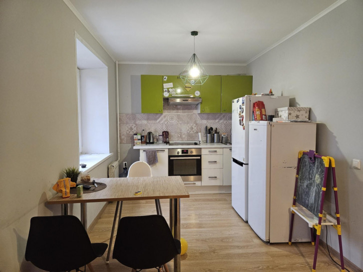 2-комн квартира Интернационалистов ул., 36