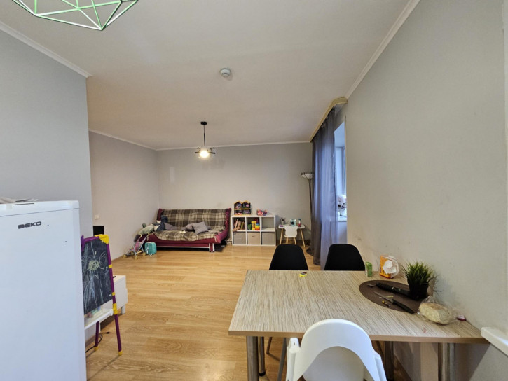 2-комн квартира Интернационалистов ул., 36