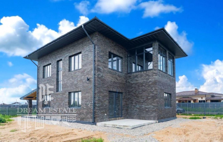 Коттедж/дом Просторный переулок Коттедж/дом Просторный переулок