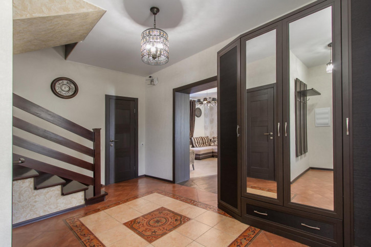 Коттедж/дом Ленина ул., 93б Коттедж/дом Ленина ул., 93б