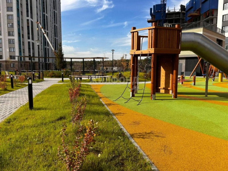 3-комн квартира Сухарная, 105/1