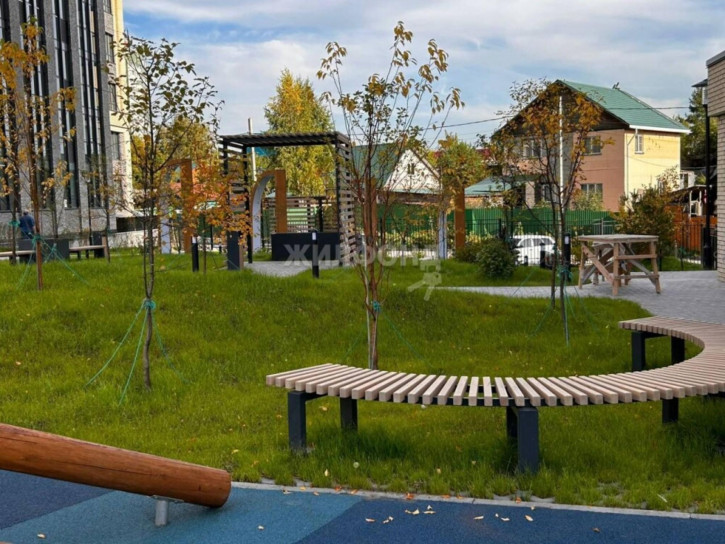 3-комн квартира Сухарная, 105/1