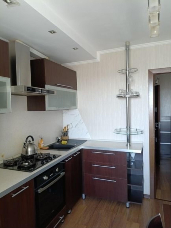 2-комн квартира Красных Коммунаров улица, 15