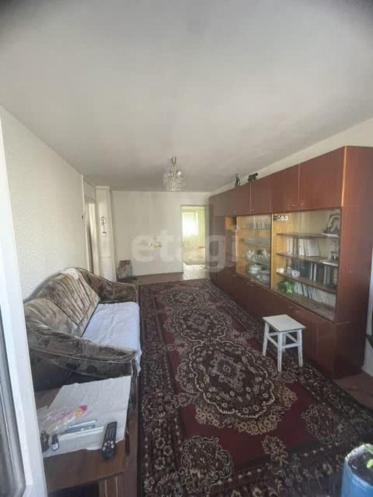 2-комн квартира улица Полетаева, 5