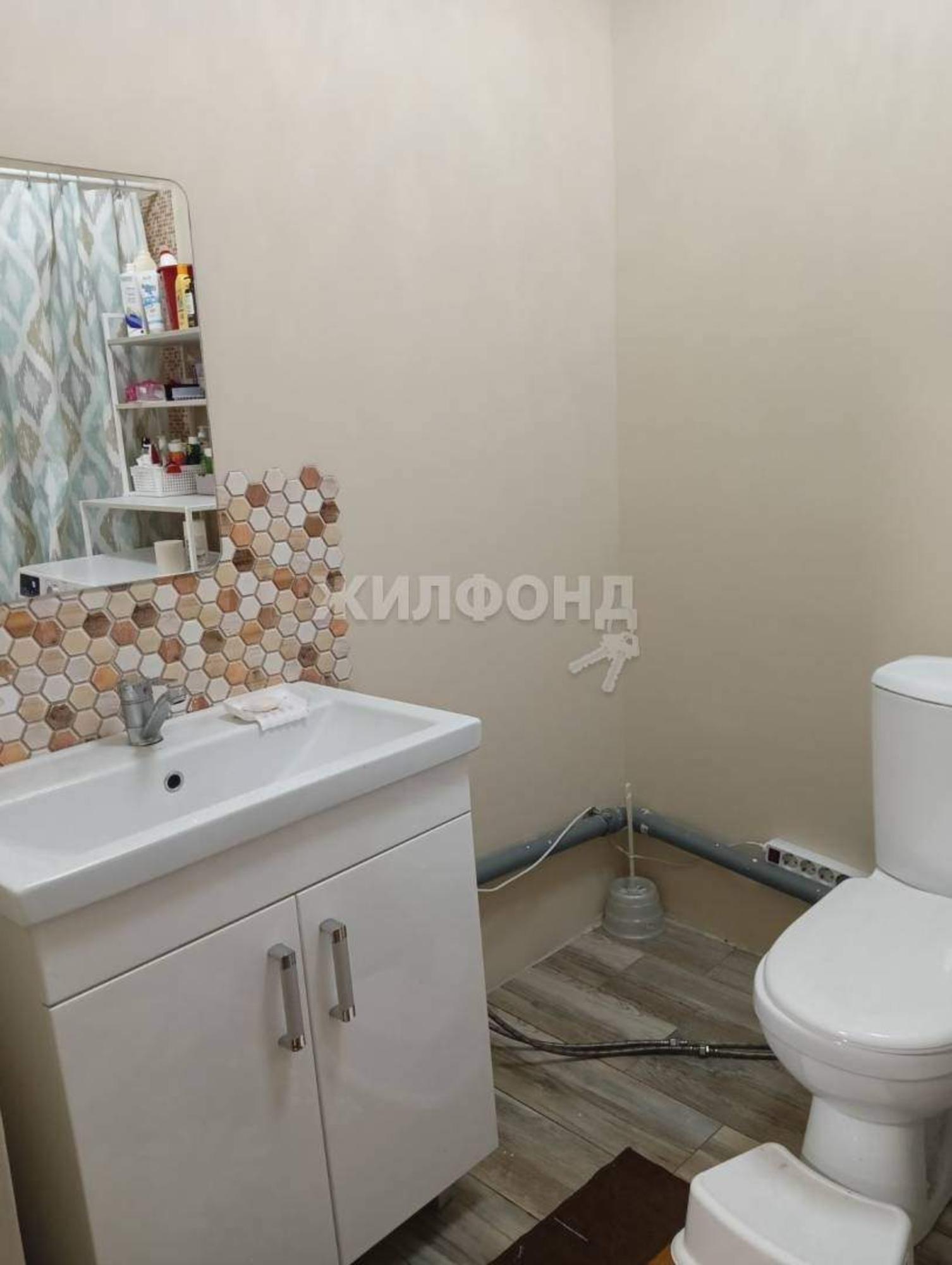 Купить дачу, дом, коттедж за 15 100 000 рублей на Магистральная улица