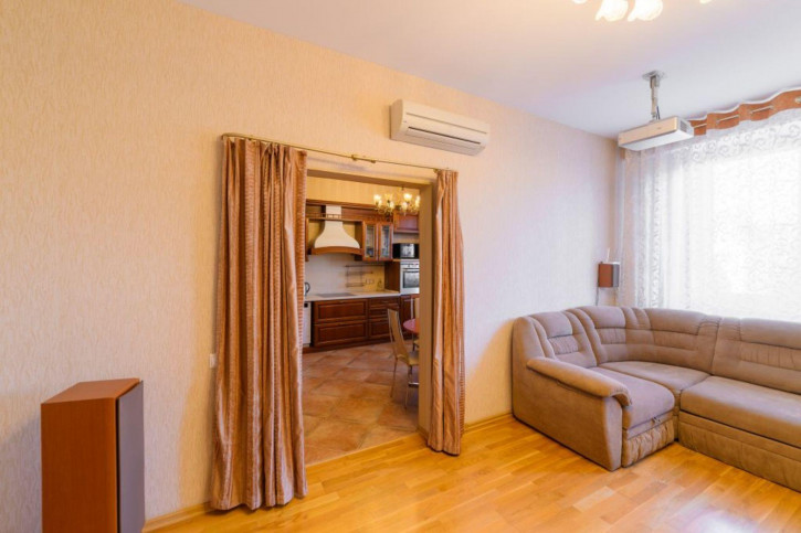 4-комн квартира Октябрьский пр-кт, 25