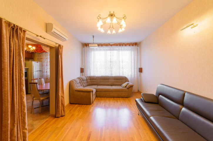 4-комн квартира Октябрьский пр-кт, 25
