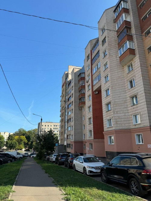 Продажа 4-комн квартиры Октябрьский пр-кт, 155