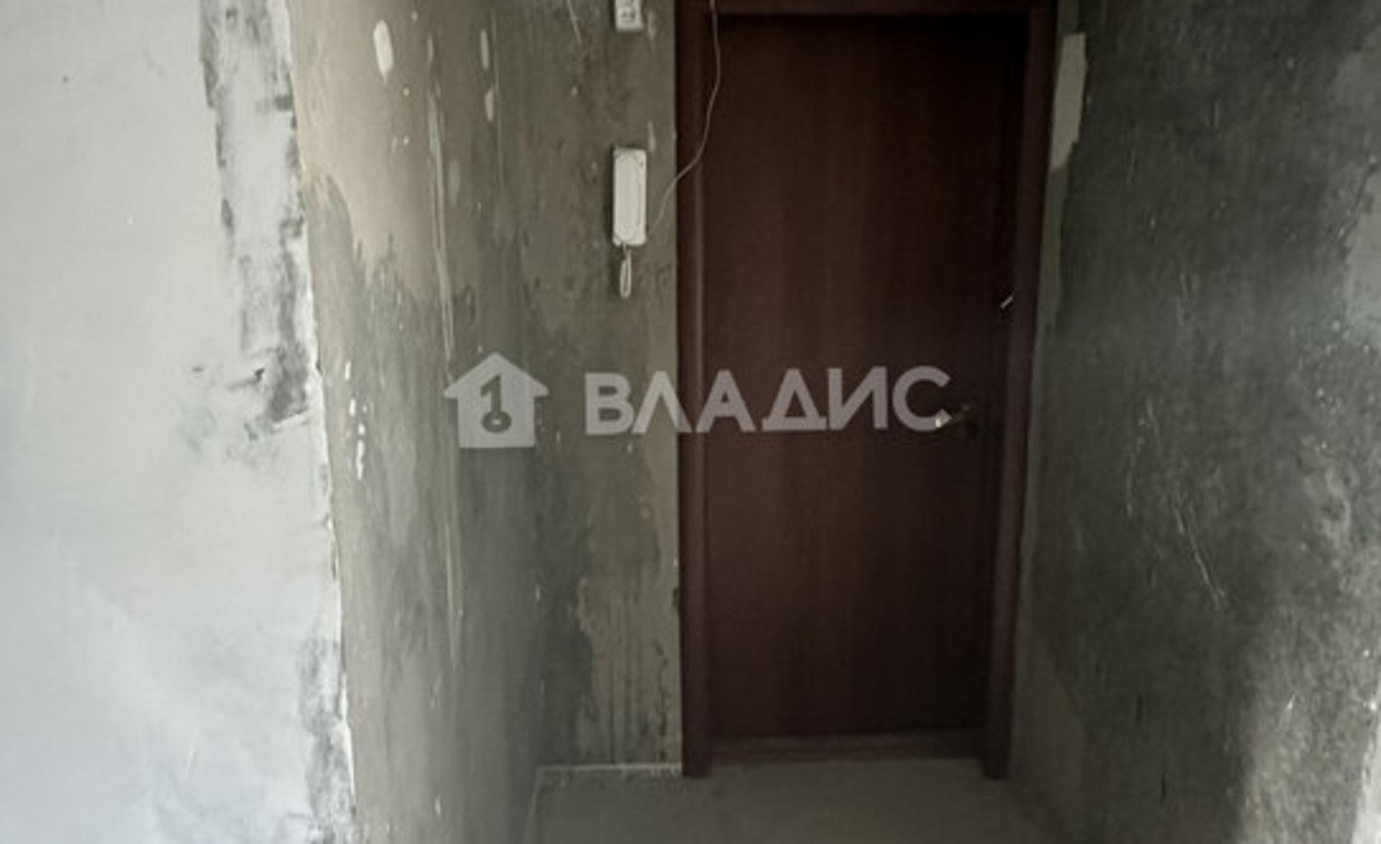 Купить квартиру за 2 400 000 рублей на 9-й микрорайон, 22Б