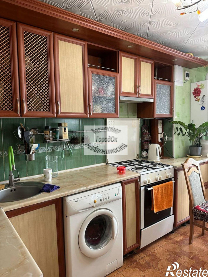 4-комн квартира Набережная ул, 7