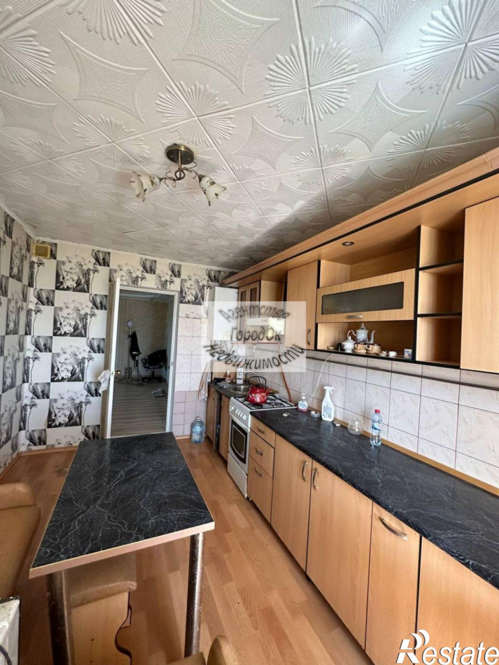 4-комн квартира Ивановой ул, 9