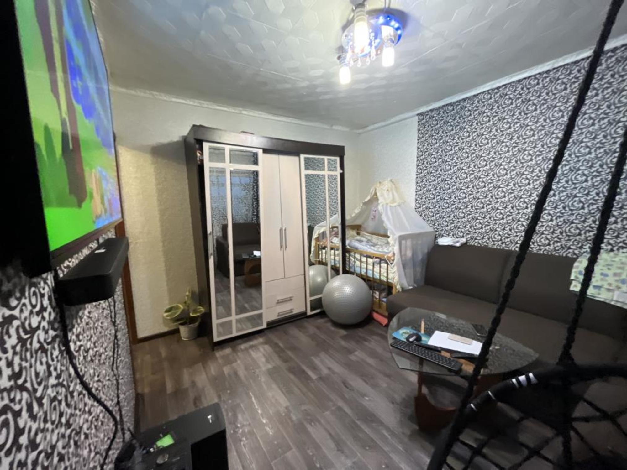 Купить квартиру за 2 050 000 рублей на Комсомольский мкр, 76