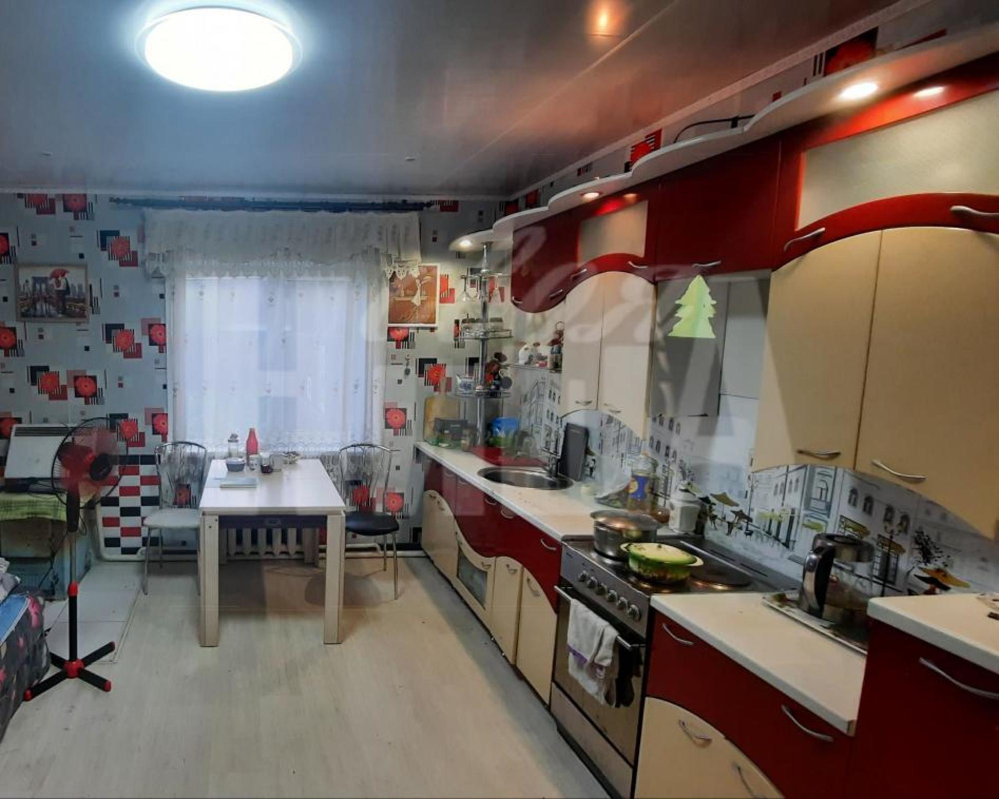 Купить дачу, дом, коттедж за 6 800 000 рублей на Охотников, 18