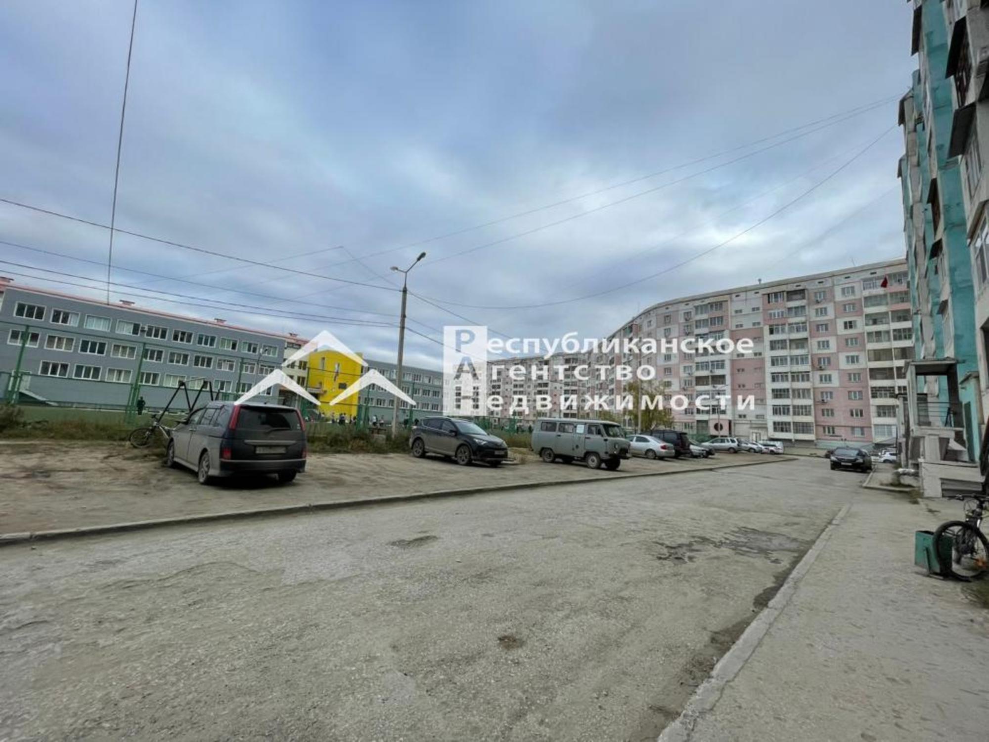 Купить квартиру за 9 900 000 рублей на 202 микрорайон , 18