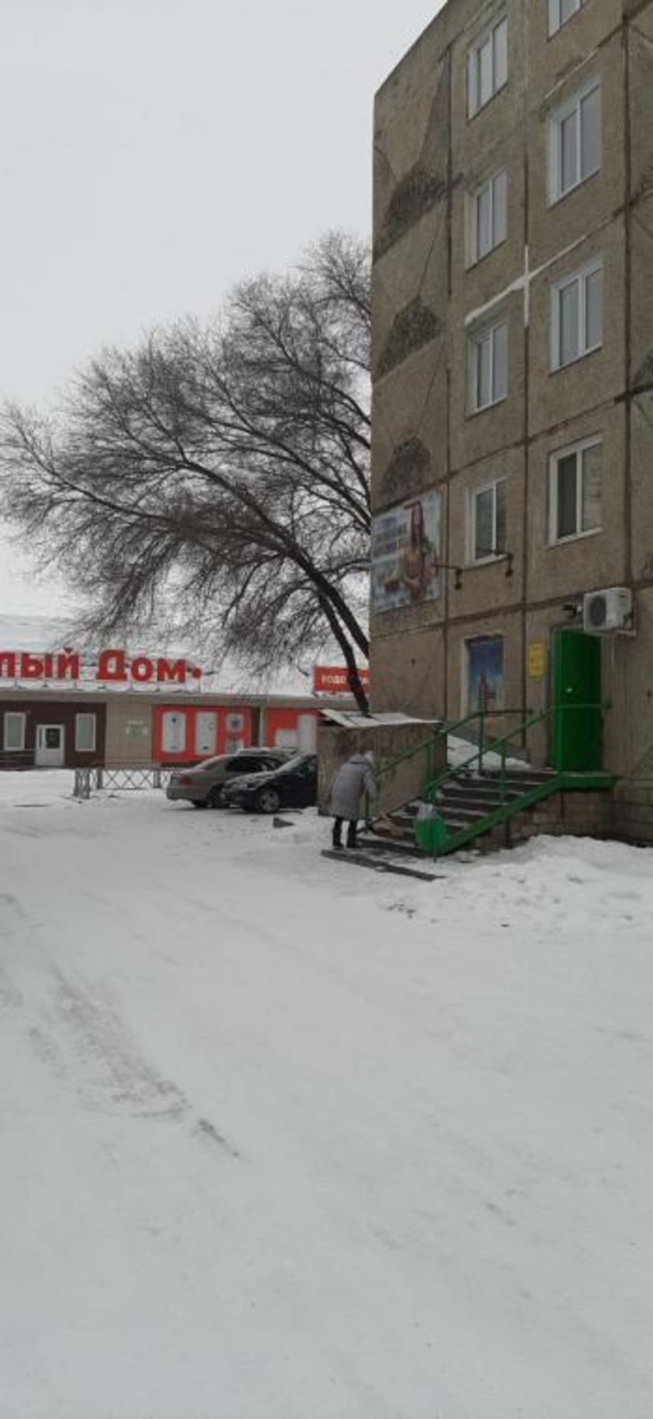 Купить торговое помещение за 4 100 000 рублей на Ленинградский микрорайон, 25Б