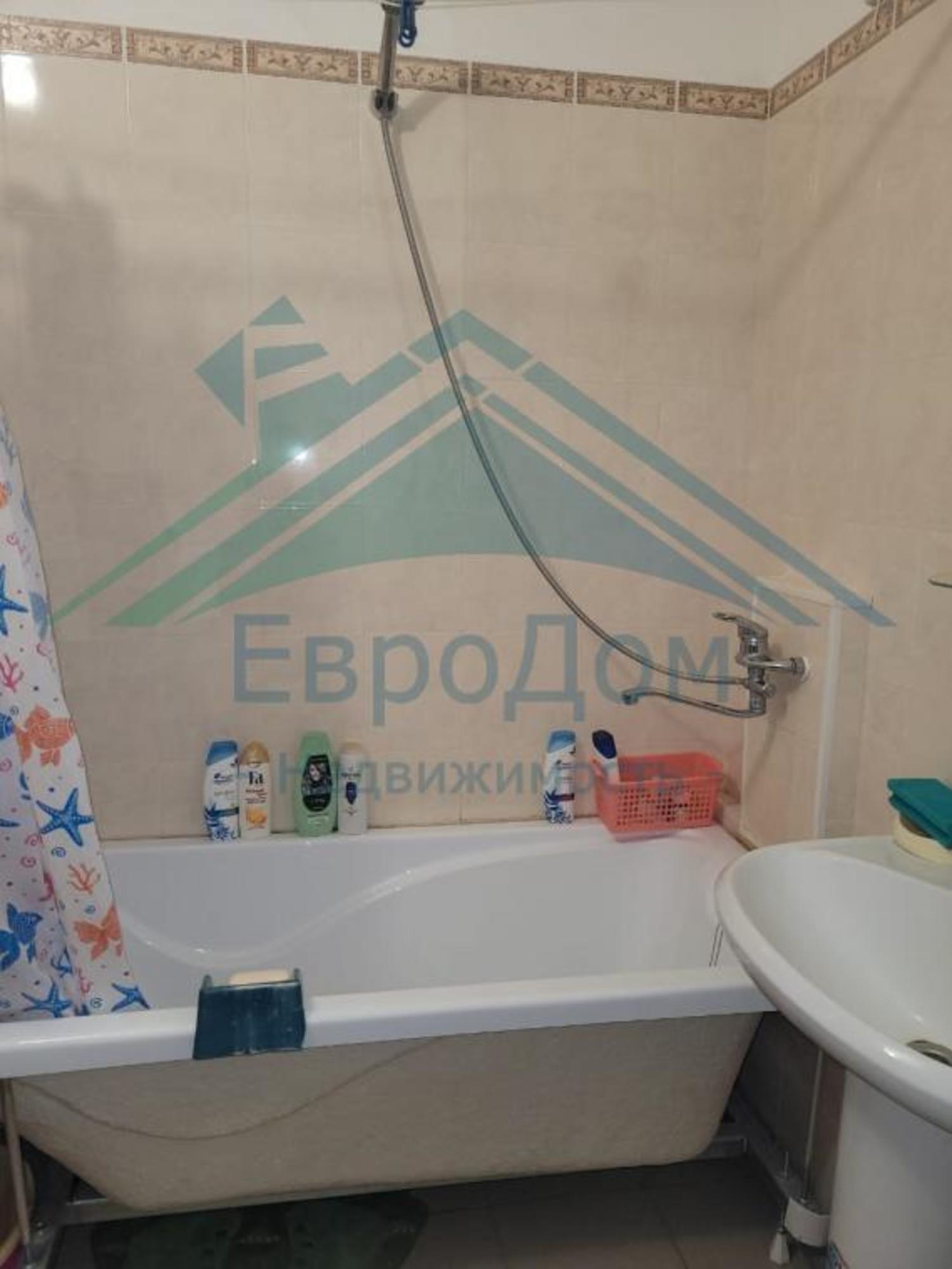 Купить квартиру за 3 890 000 рублей на Шахтеров пр-кт, 92