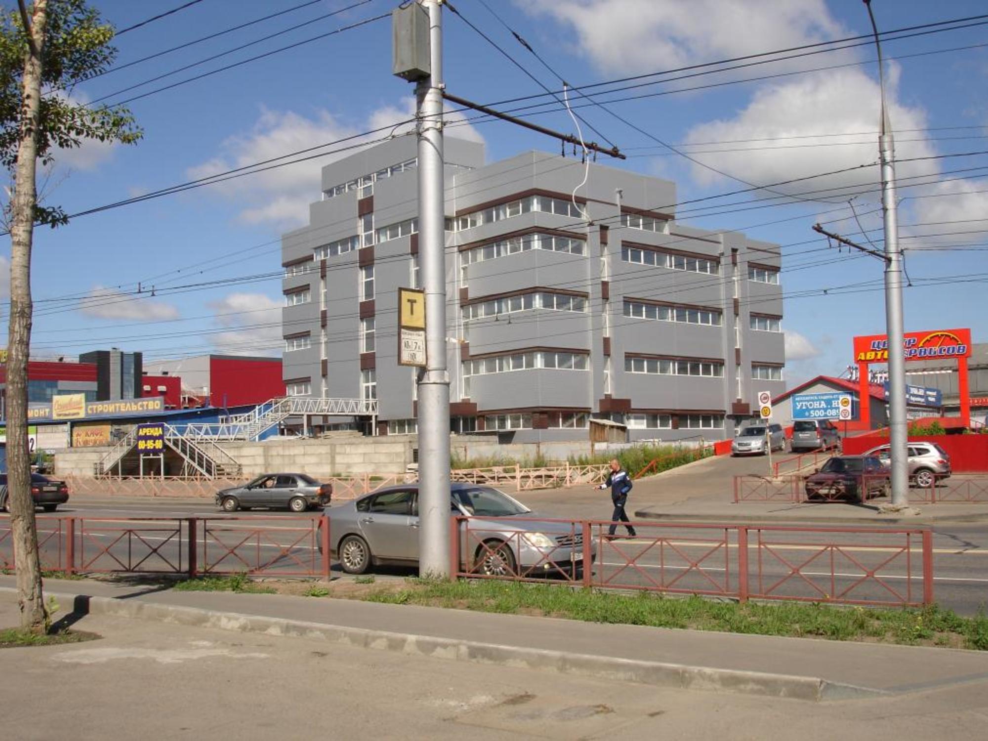 Сдать торговое помещение за 24 000 рублей на Сергеева, 3/2