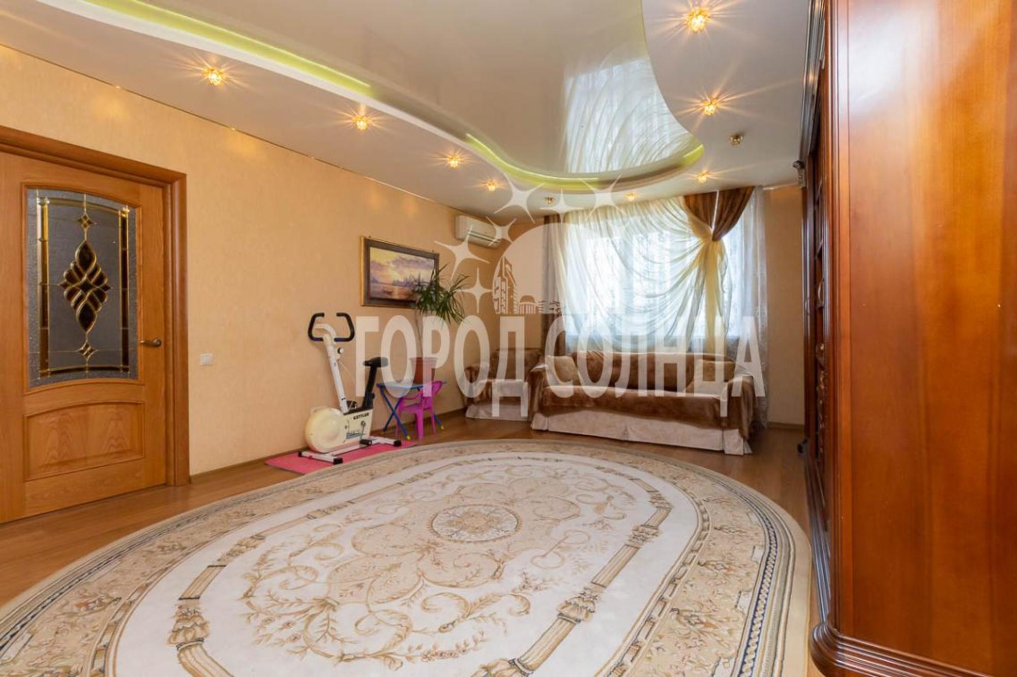 Купить квартиру за 13 300 000 рублей на 9-я линия, 195