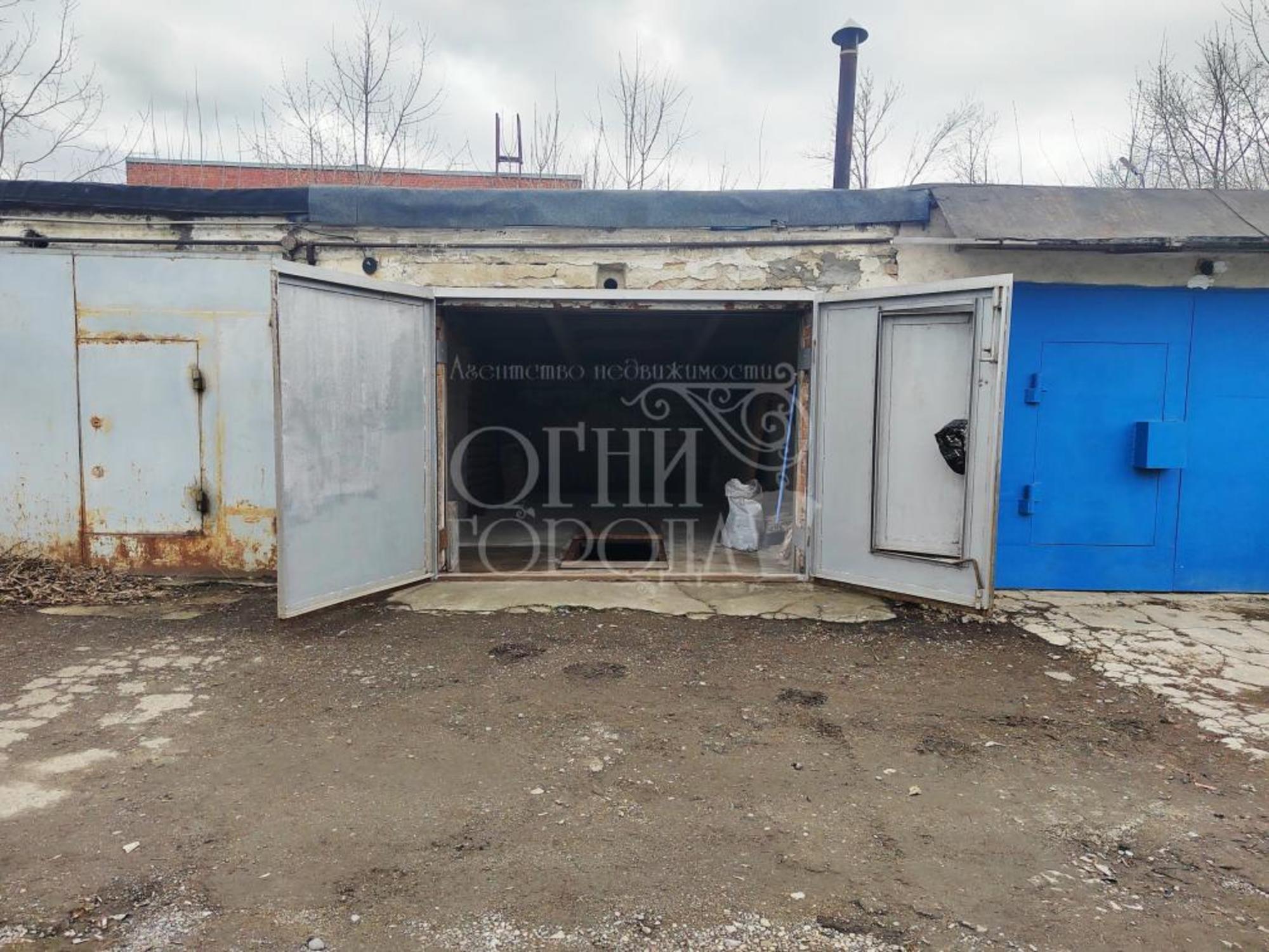 Купить гараж, место в паркинге за 1 100 000 рублей на 50 лет Октября, 13