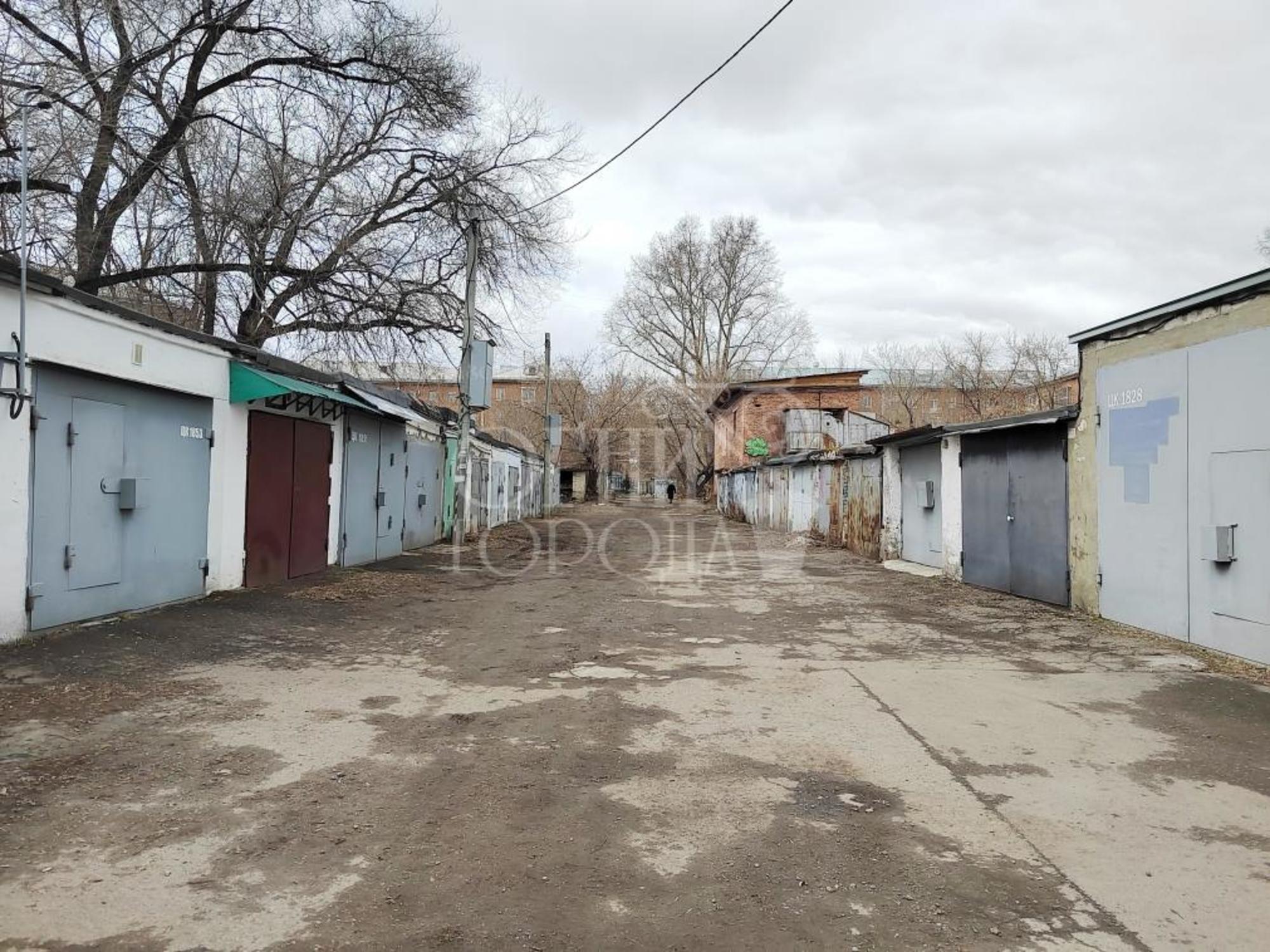 Купить гараж, место в паркинге за 1 100 000 рублей на 50 лет Октября, 13