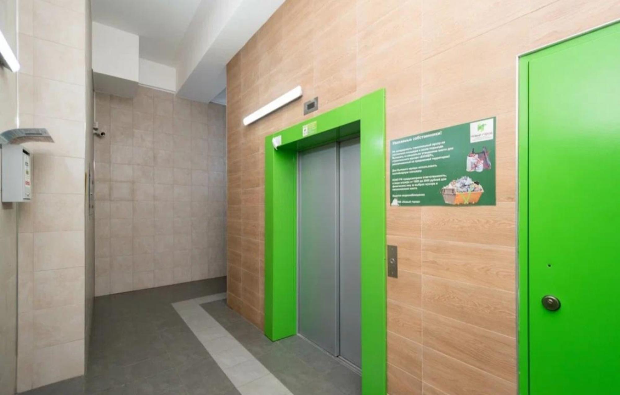 Купить квартиру за 10 000 000 рублей на Байкальская, 346/8