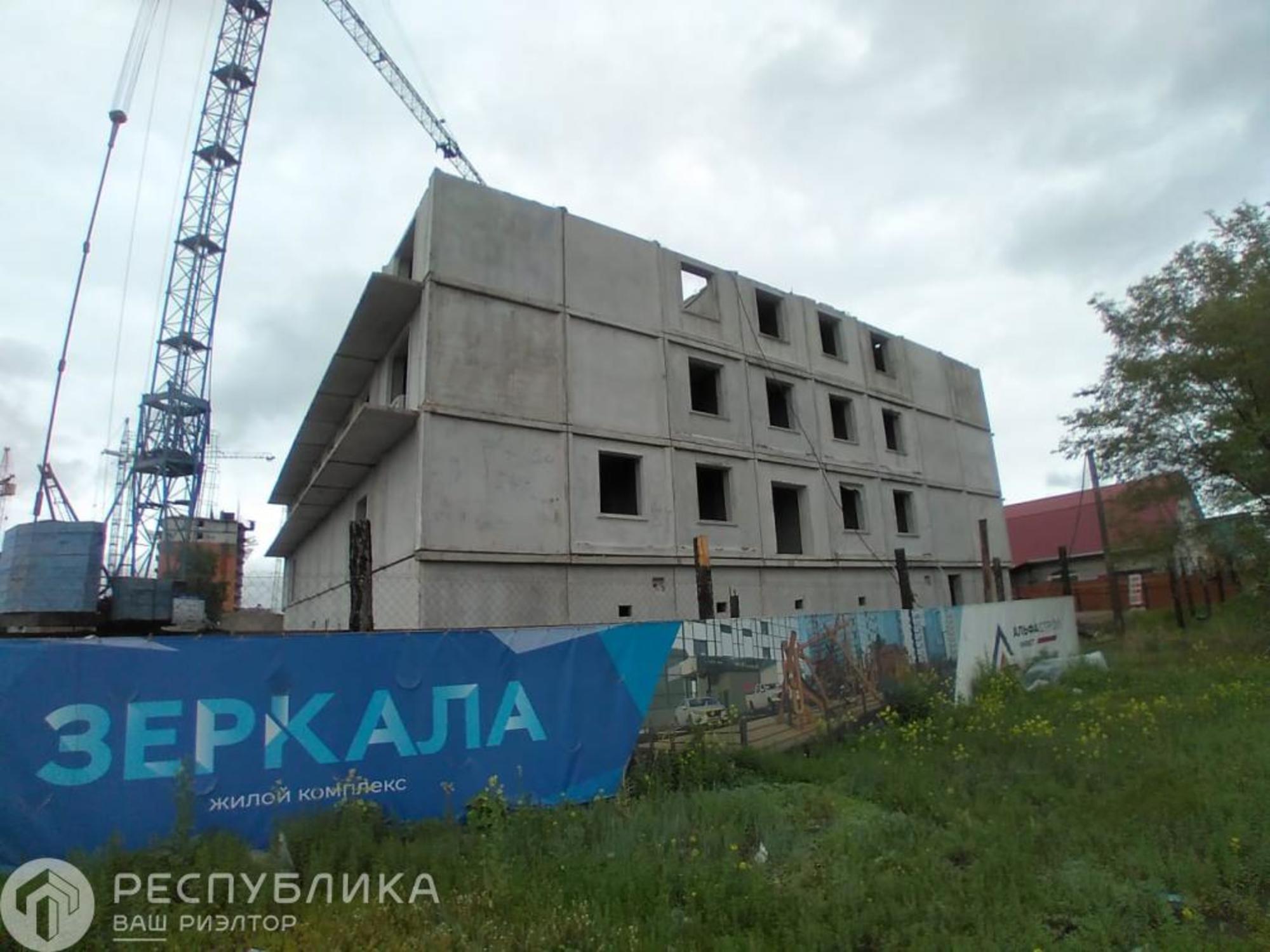 Купить квартиру за 5 619 000 рублей на Богдана Хмельницкого, 242