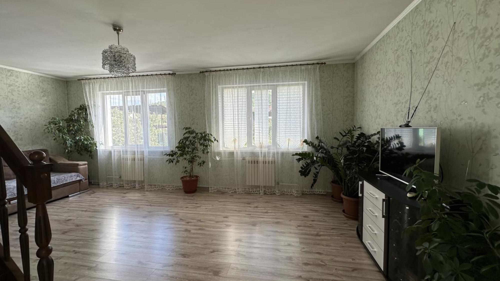 Купить дачу, дом, коттедж за 7 600 000 рублей на Западная, 36