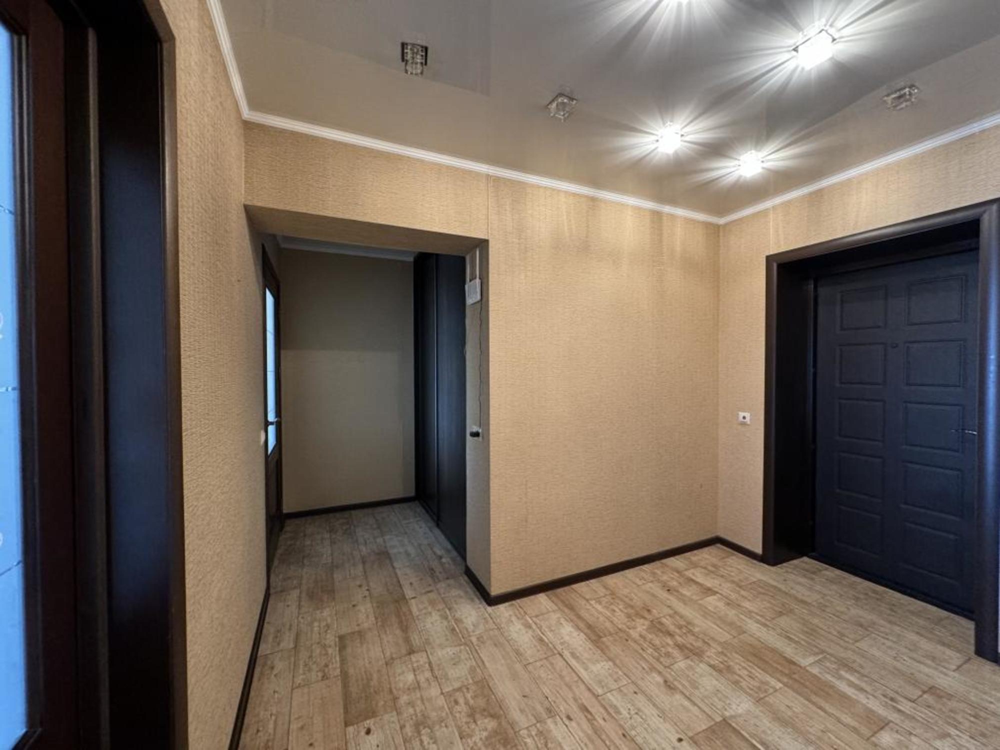Купить квартиру за 8 150 000 рублей на Торосова, 15а