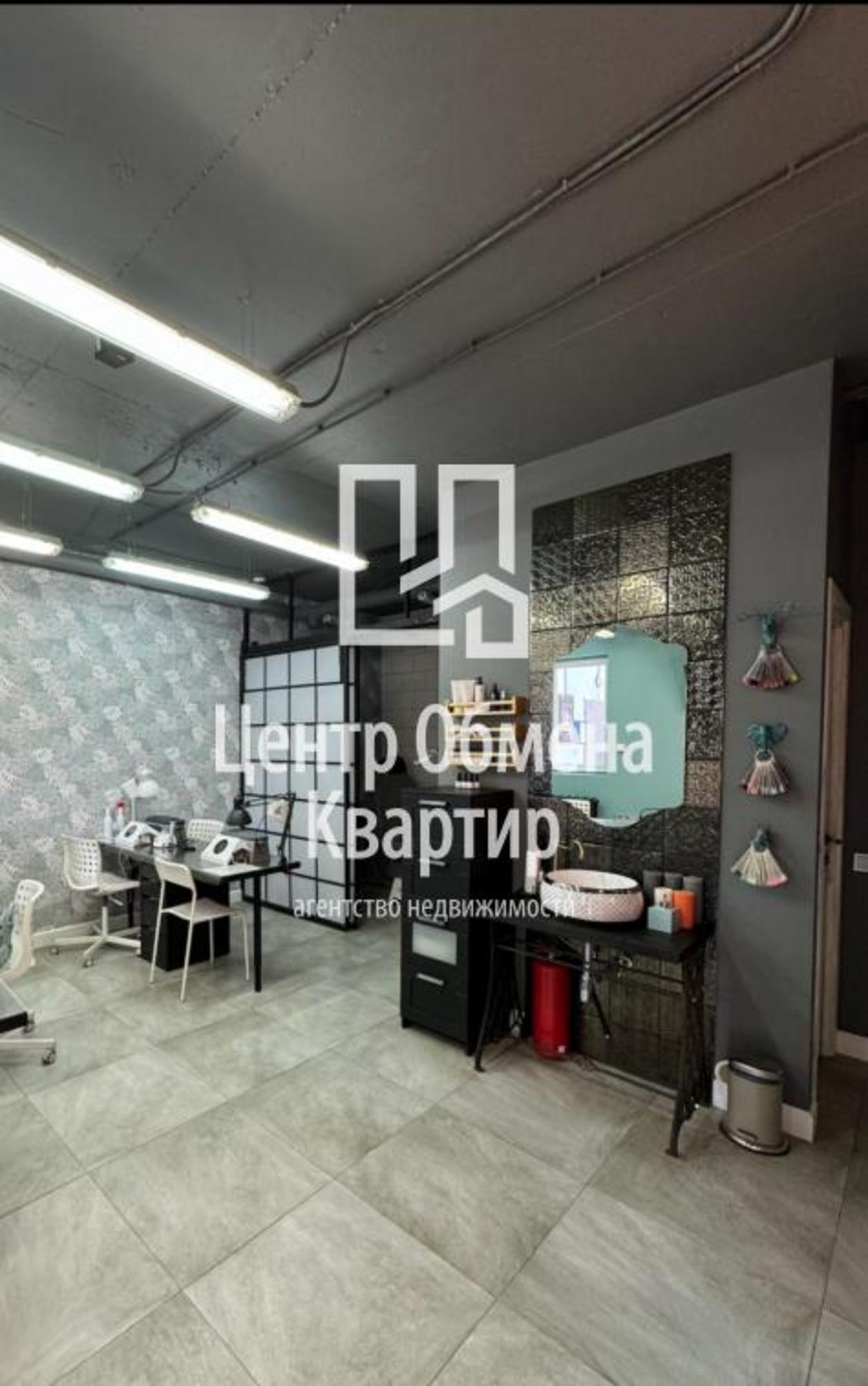 Купить помещение свободного назначения за 5 700 000 рублей на Байкальская, 236-б/6