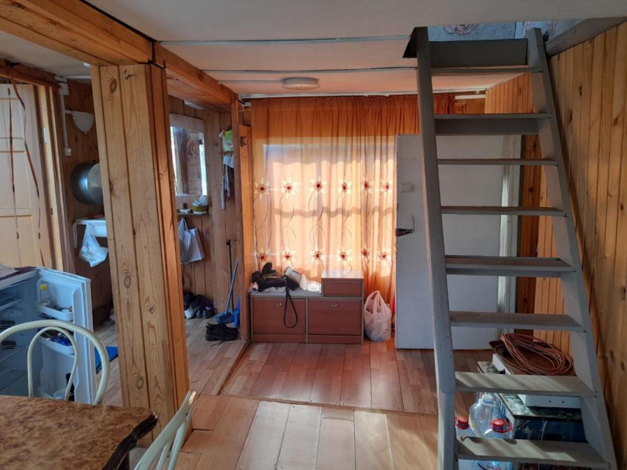 Купить дачу, дом, коттедж за 1 500 000 рублей на СНТ Геофизик, 137