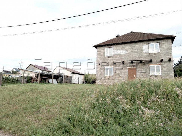 Коттедж/дом Кирова 5/28б Коттедж/дом Кирова 5/28б