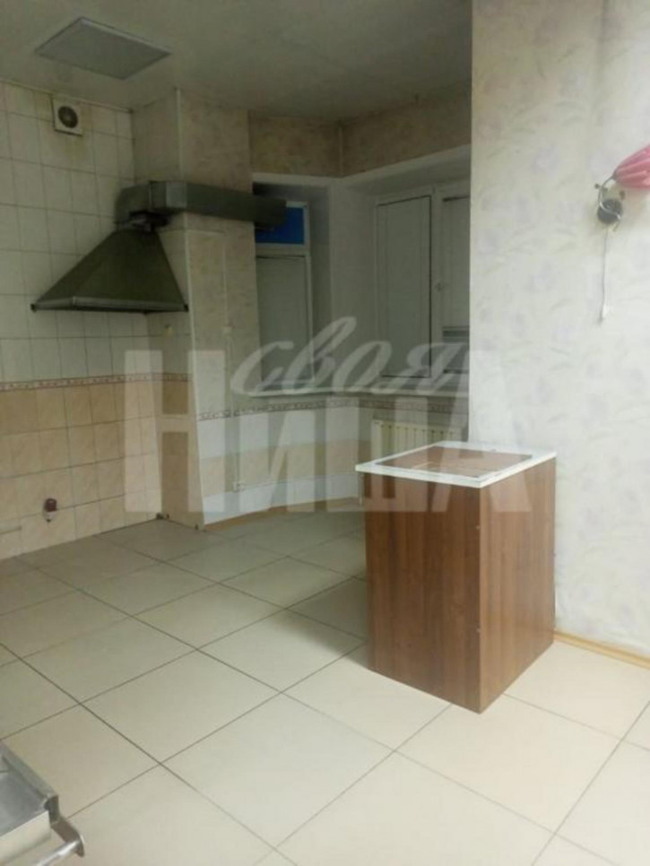 4-комн квартира Крупской, 45