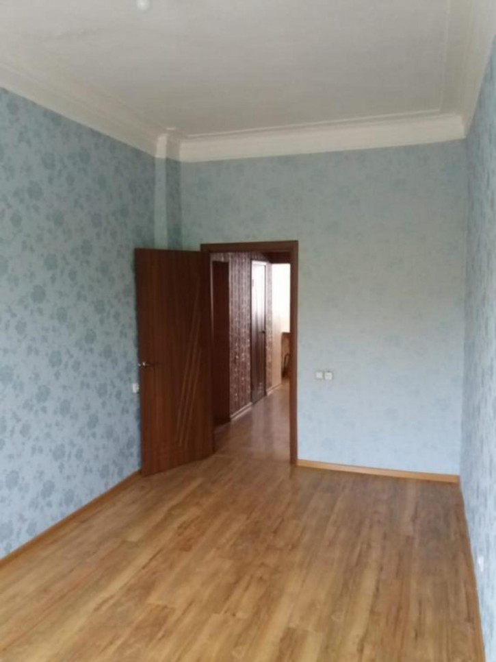 3-комн квартира Маяковского, 19