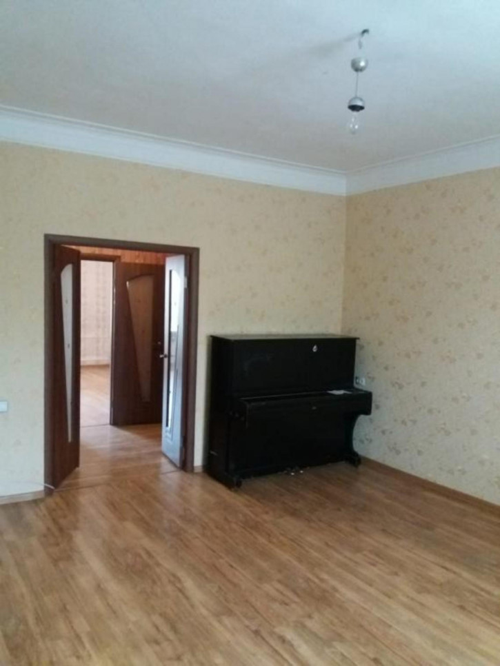 3-комн квартира Маяковского, 19