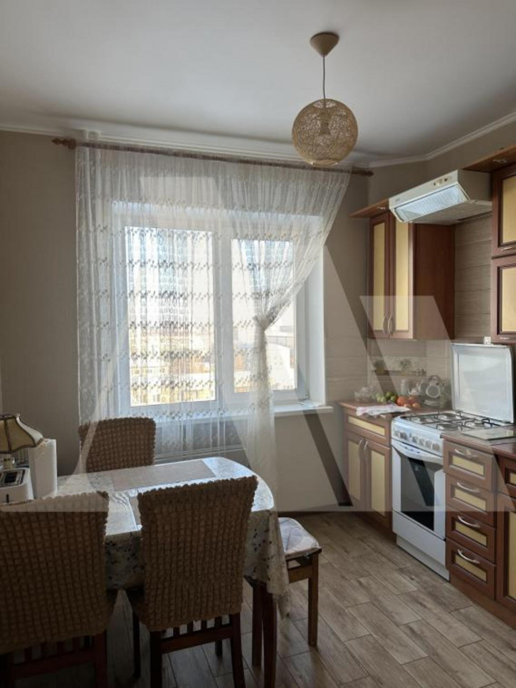 3-комн квартира Дианова, 22