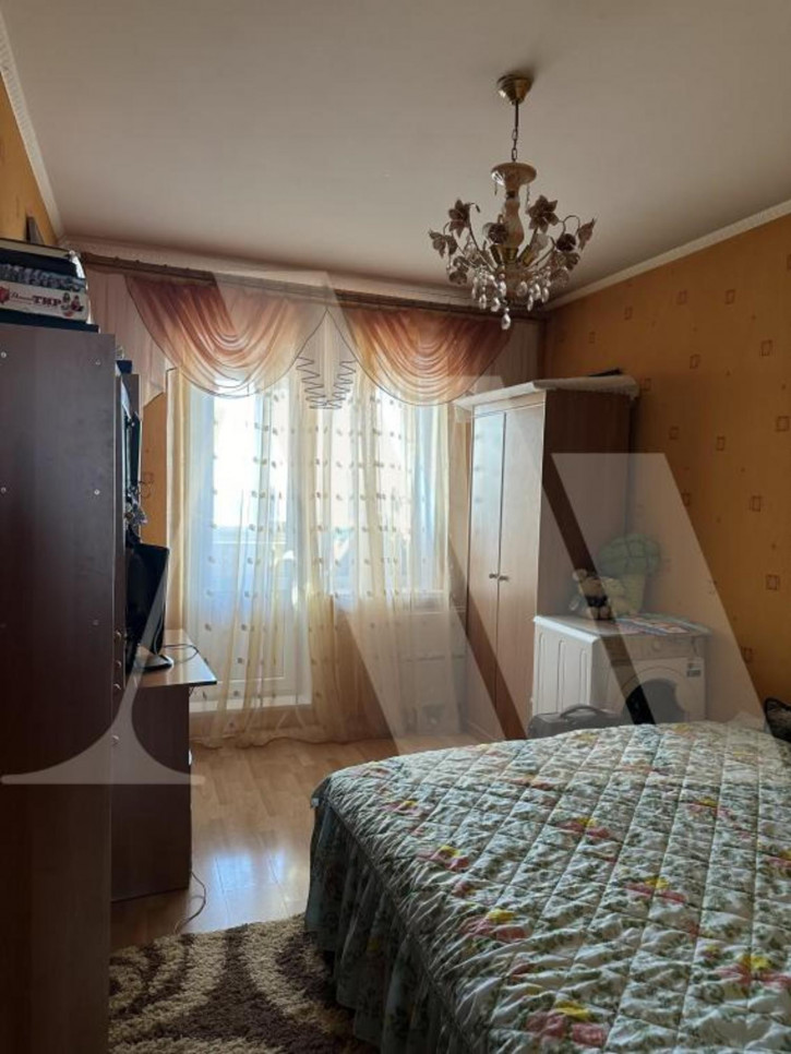 3-комн квартира Дианова, 22