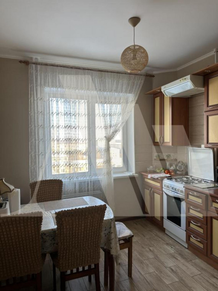 3-комн квартира Дианова, 22