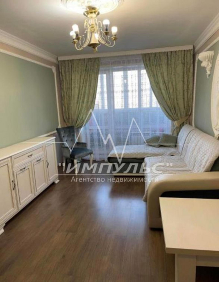 3-комн квартира Пояркова, 13