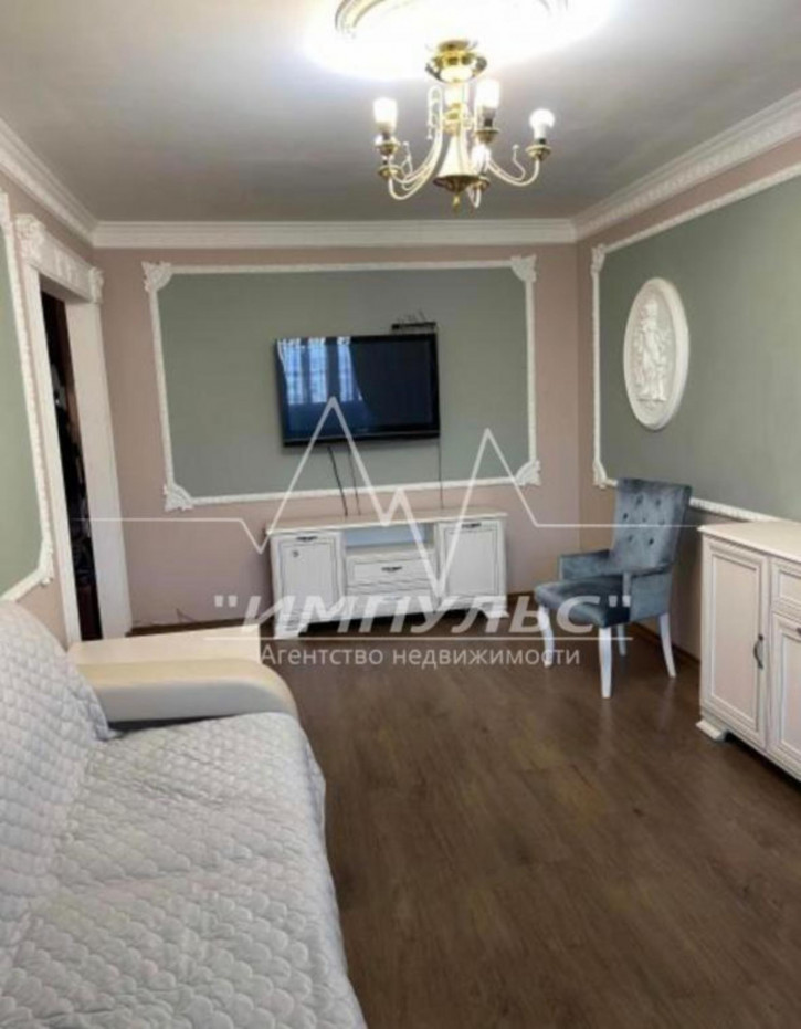 3-комн квартира Пояркова, 13